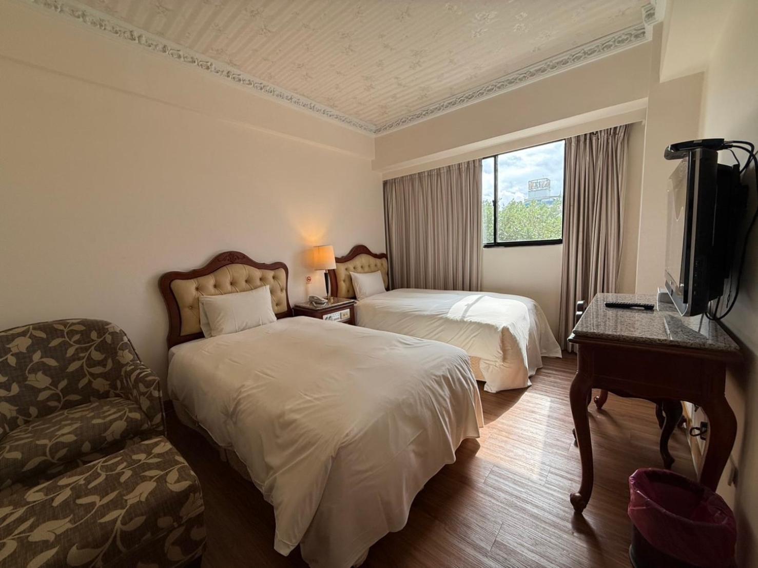 Hua Tong Hotel Hualien Buitenkant foto